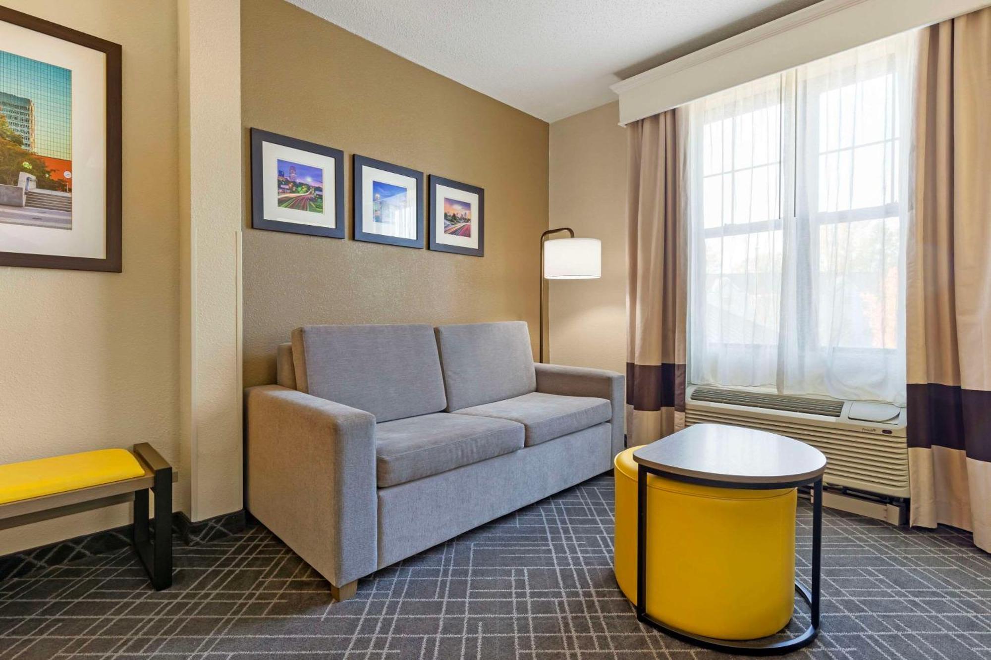 Comfort Suites Hanes Mall Winston-Salem Zewnętrze zdjęcie